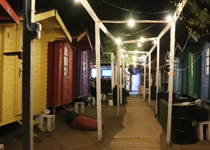 La Cort & Casute Camping Adults Only Kemping