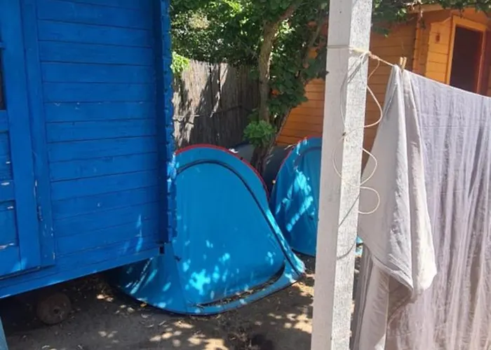 La Cort & Casute Camping Adults Only Kemping