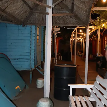 La Cort & Casute Camping Adults Only * فاما فيكي