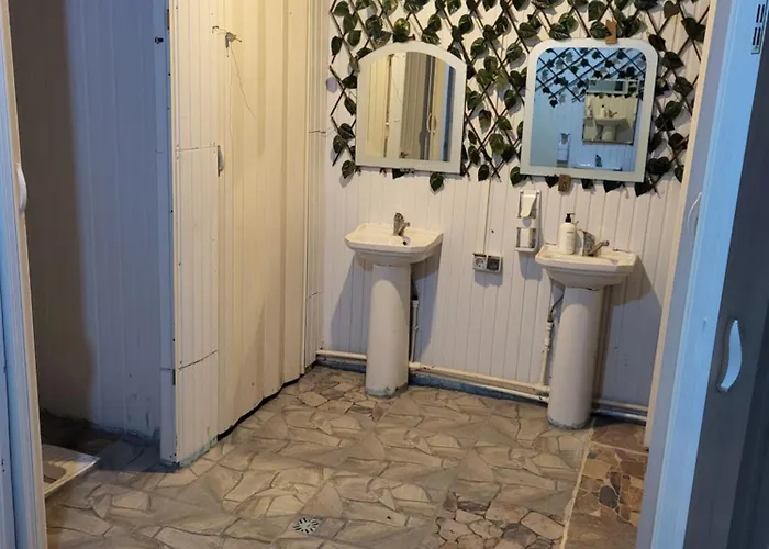 Campsite La Cort & Casute Adults Only *