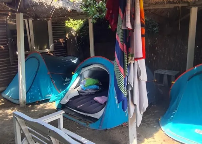 La Cort & Casute Adults Only *